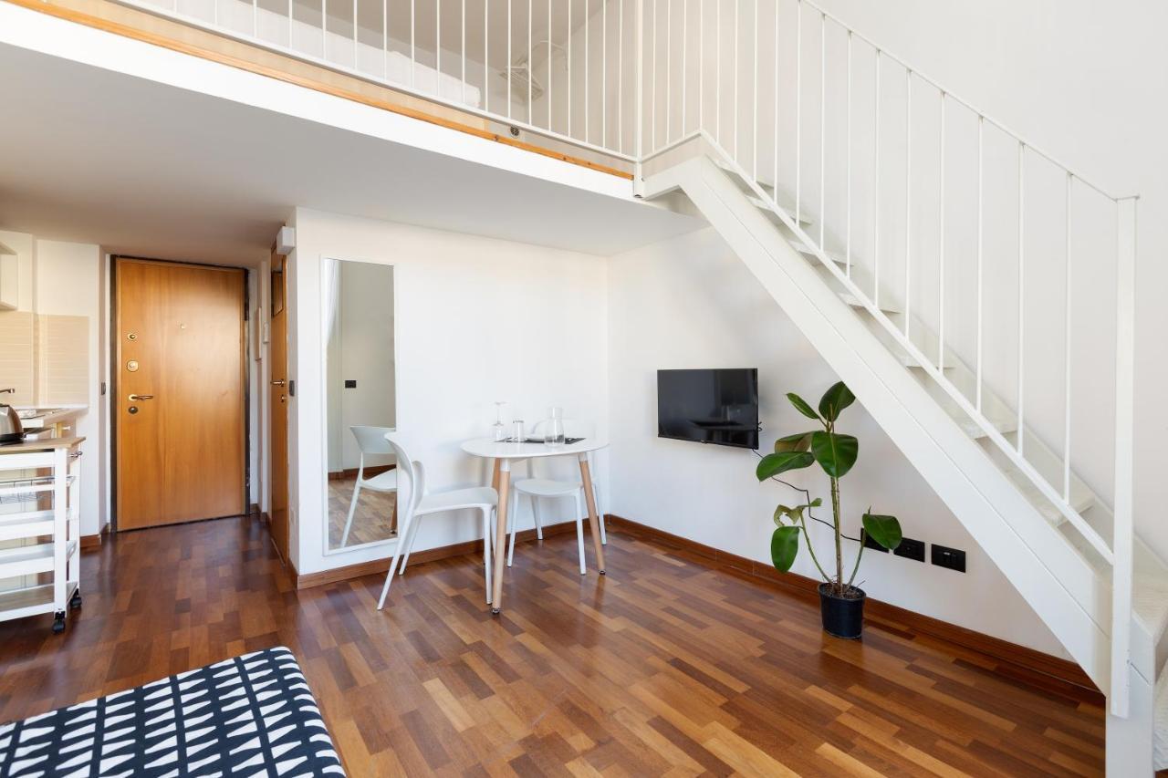 Апартаменти Central Studio Apts Milano-Corso Magenta Екстер'єр фото