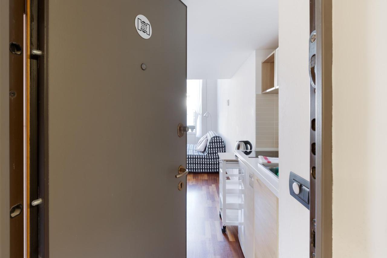 Апартаменти Central Studio Apts Milano-Corso Magenta Екстер'єр фото