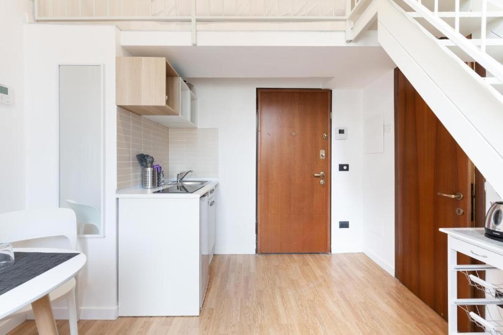 Апартаменти Central Studio Apts Milano-Corso Magenta Екстер'єр фото
